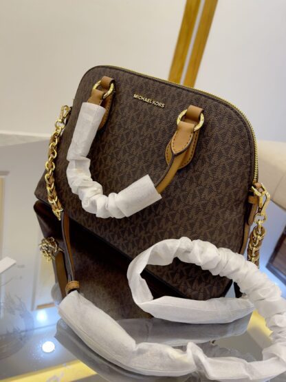 Michael kors large cross bag - Image 3